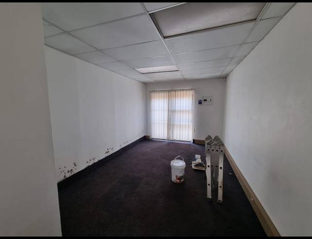 850M² BUILDING FOR SALE IN ALBERTON NORTH